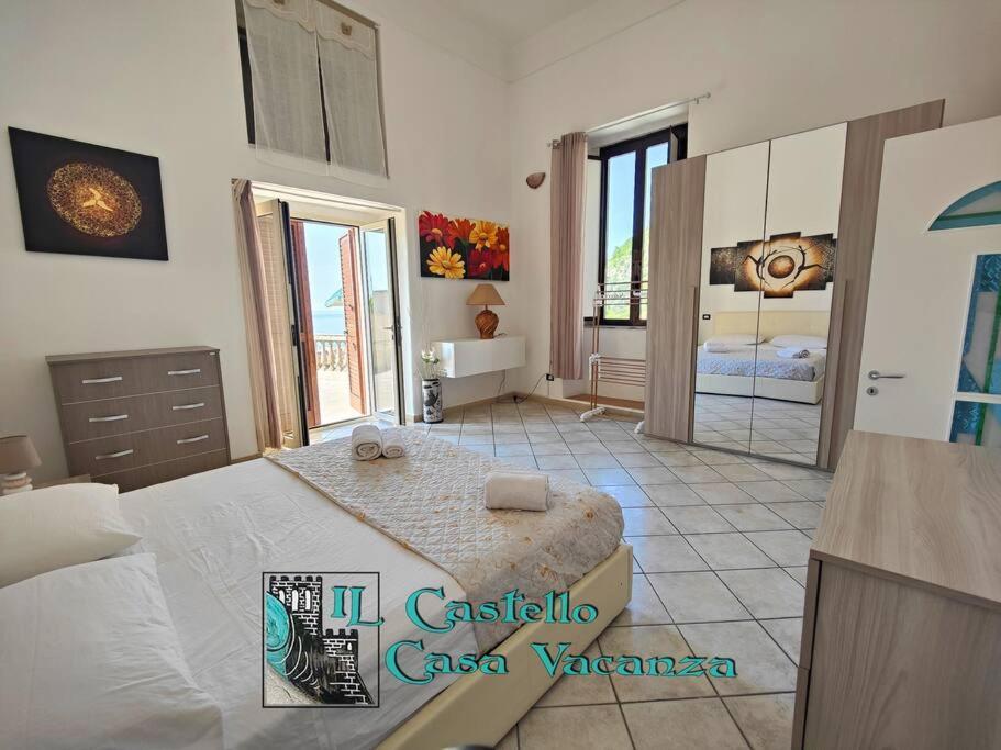 Il Castello Casa Vacanza 萨莱诺 外观 照片