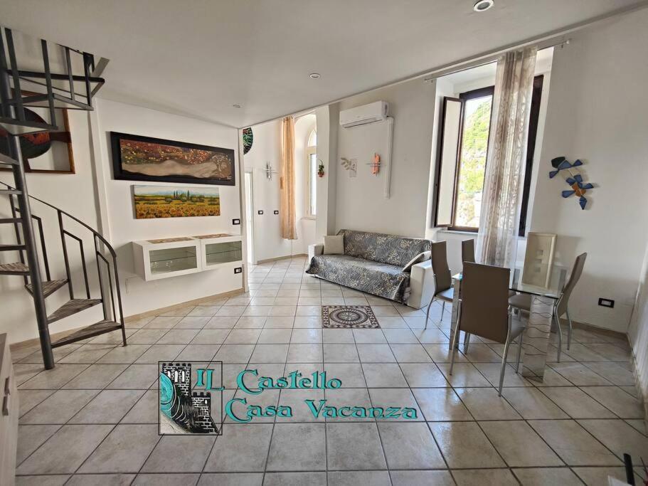 Il Castello Casa Vacanza 萨莱诺 外观 照片