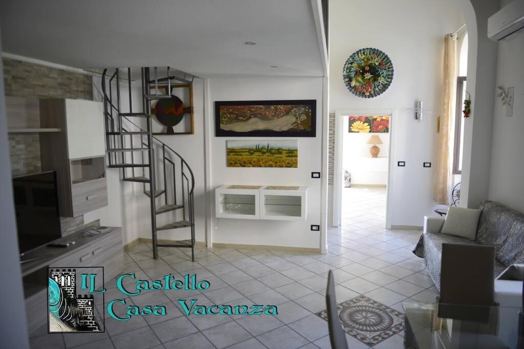 Il Castello Casa Vacanza 萨莱诺 外观 照片